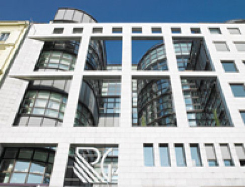 Office: Opera New Business centre, Kaerntner Ring 5-7, Vienna, 1010