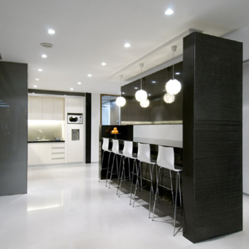 Office: Yintai Centre, Beijing, 100022