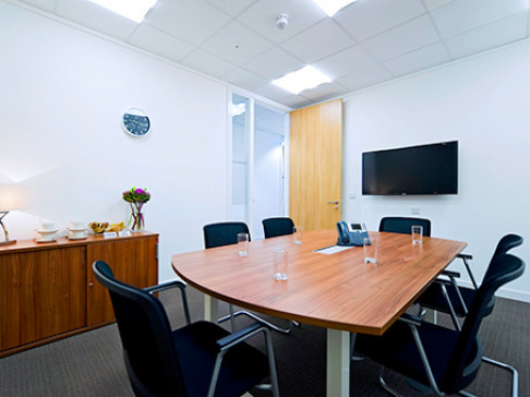 Office: Aberdeen Airport, Cirrus Building, 6 International Avenue, Aberdeen, AB21 0BH