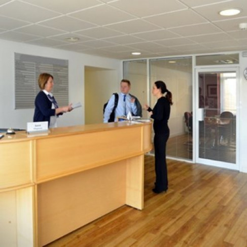 Office: Alloa Business Centre, Business Centre, Whins Road, Alloa, FK10