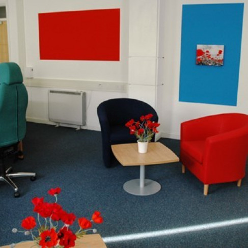 Office: Alloa Business Centre, Business Centre, Whins Road, Alloa, FK10