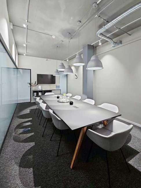 Office: Hagenholzstrasse 56, Zurich, 8050