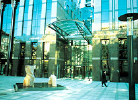 Office: Bank Center, Budapest, 1054