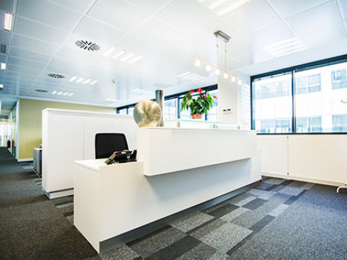 Office: Plaza Catalunya, 4th floor, Triangle Building, Barcelona, 8002