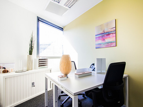 Office: Plaza Catalunya, 4th floor, Triangle Building, Barcelona, 8002
