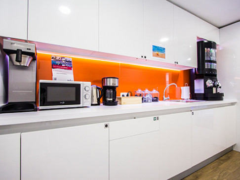 Office: Plaza Catalunya, 4th floor, Triangle Building, Barcelona, 8002
