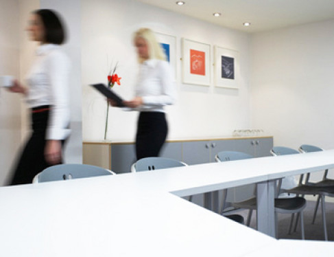 Office: Bath Street, Glasgow, G2