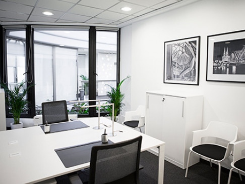 Office: Kneza Mihaila, 5th Floor, Belgrade, 11000