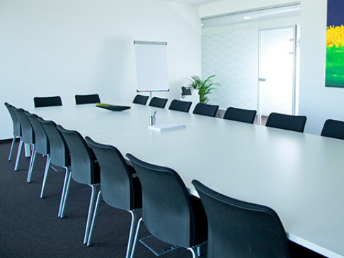 Office: USCE Tower, USCE Business Centre, Belgrade, 11070