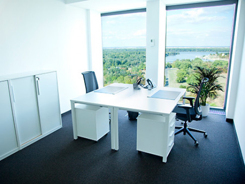 Office: USCE Tower, USCE Business Centre, Belgrade, 11070