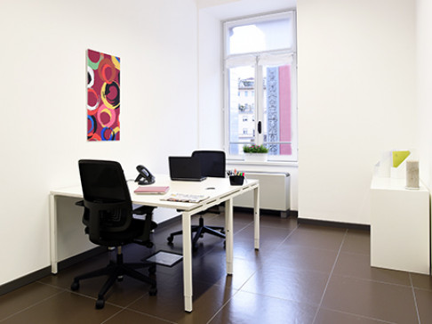 Office: City Center, Palazzo Rezzara, Bergamo, 24121