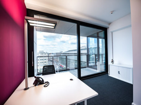 Office: Alexanderplatz, 4th Floor, Berlin, 10178