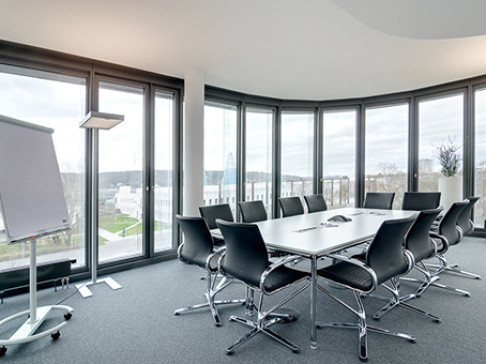 Office: FGS Campus, Friedrich-Ebert-Allee 13, Bonn, 53113