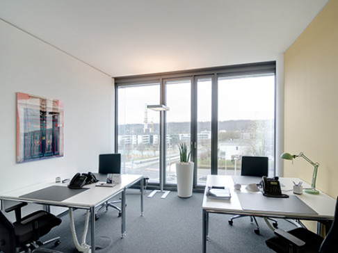 Office: FGS Campus, Friedrich-Ebert-Allee 13, Bonn, 53113