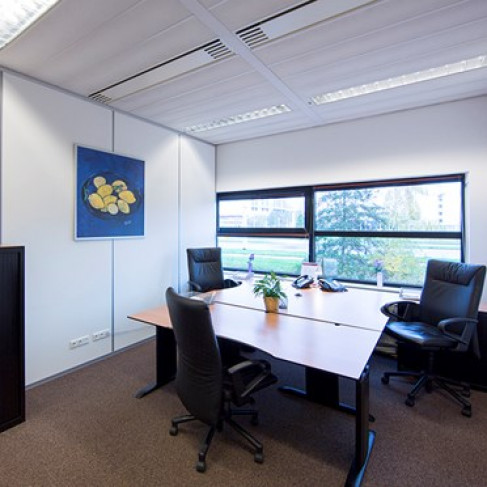 Office: Breda Business Park II, Business Park II, Breda, 4818
