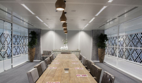 Office: Louise Center, Avenue Louise, Brussels, 1050
