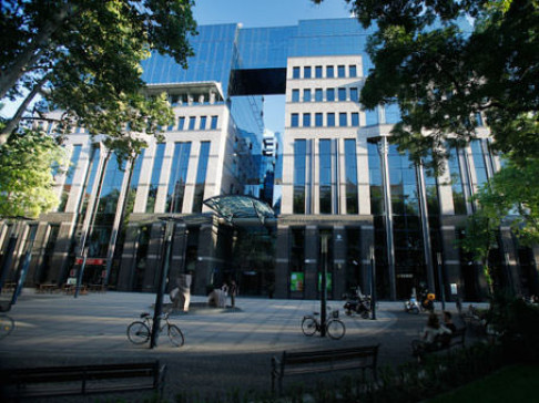 Office: Bank Center, Budapest, 1054