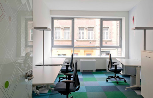 Office: Greenpoint, Kethly Anna ter 1, Budapest
