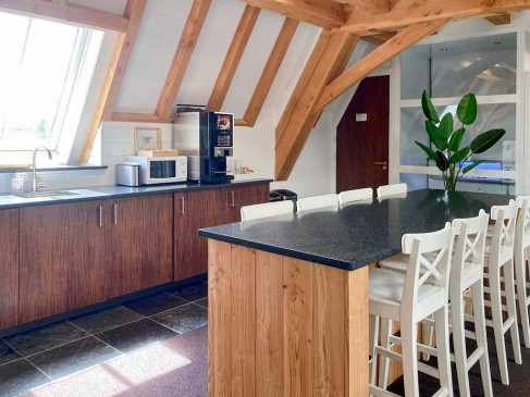 Office: Bredaseweg 8, Terheijden, 4844 CL