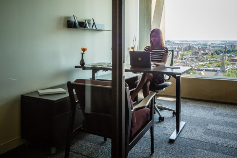 Office: Business District, Hungtington Avenue, Boston 2115