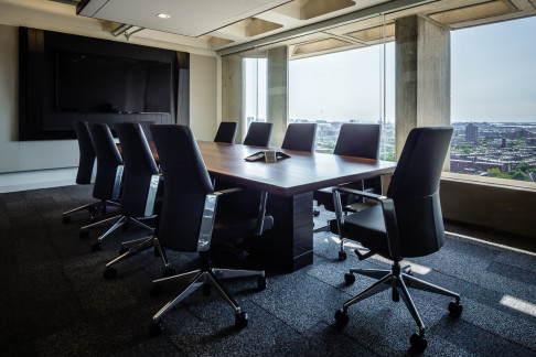 Office: Business District, Hungtington Avenue, Boston 2115