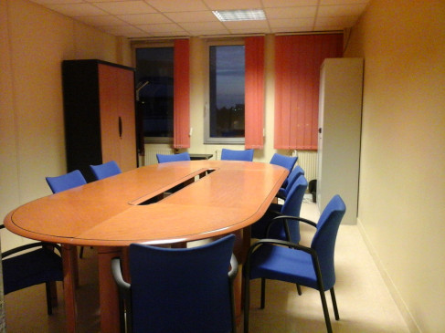 Office: Avenue De Thies, Caen, 14000
