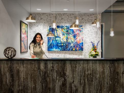 Office: California, Galleria, 15233 Ventura Blvd, Sherman Oaks, CA 91403