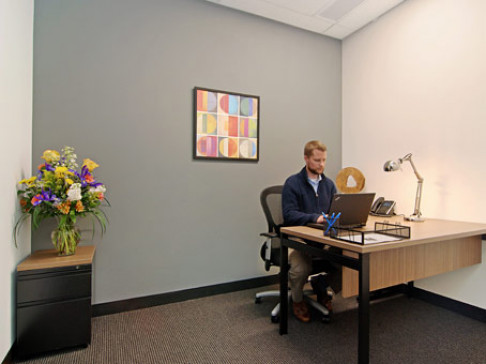 Office: California, Galleria, 15233 Ventura Blvd, Sherman Oaks, CA 91403