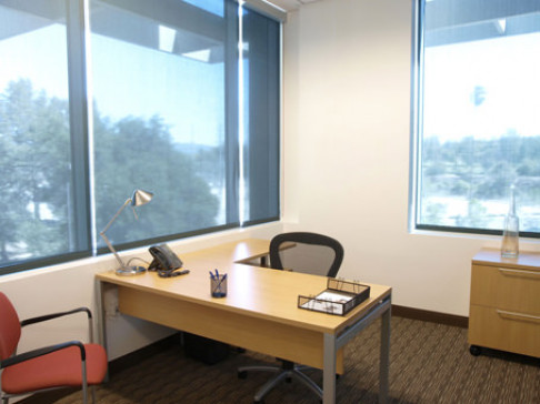 Office: California, Gateway Plaza, Magic Mountain Parkway, Valencia, CA 91355