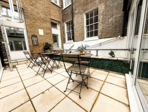 Office: Chelsea Chambers, 262a, Chelsea Chambers, London, SW10 9EL