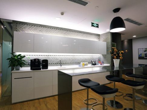 Office: Square One, 11/F, Square One, Chengdu, 610016