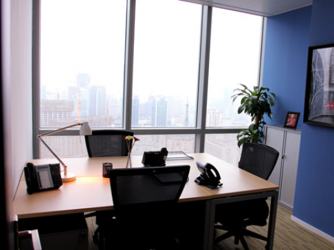 Office: Yanlord Landmark, 36/F, Yanlord Landmark Office Building, Chengdu, 610016