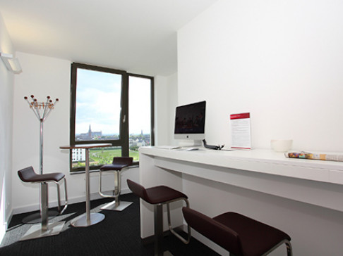 Office: Deutz Cubus, 6th Floor, Cologne, 51103