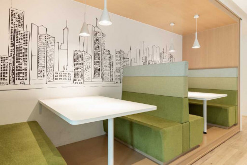 Office: 43 Quai Perrache, Lyon, 69002