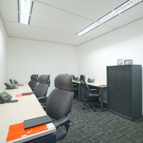 Connaught Road Central - Sheung Wan, Hong Kong | Offices iQ