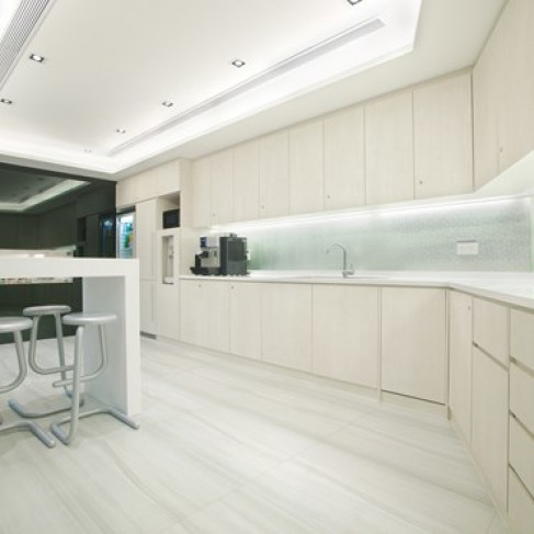 Office: Connaught Road Central - Sheung Wan, Hong Kong, Hong