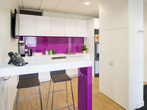 Office: Parc des Couronnes, Le V, Courbevoie, 92400