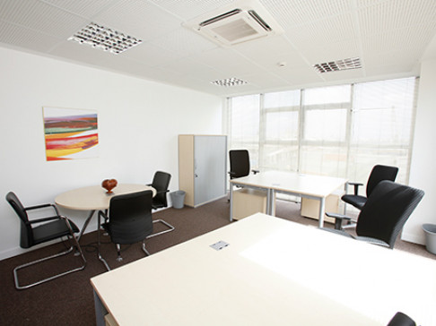 Office: Le Plateau, Azur 15 building, Dakar