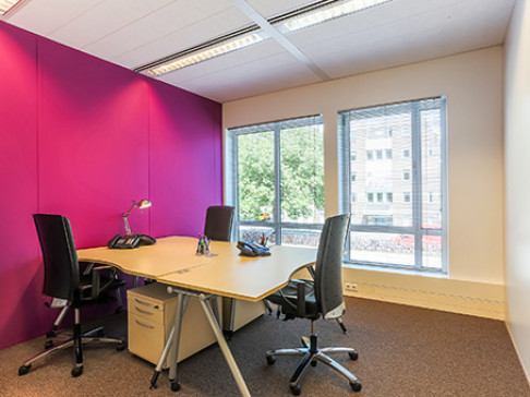 Office: Den Bosch Central Station, Stationsplein 91 & 105, Den Bosch, 5211 BM