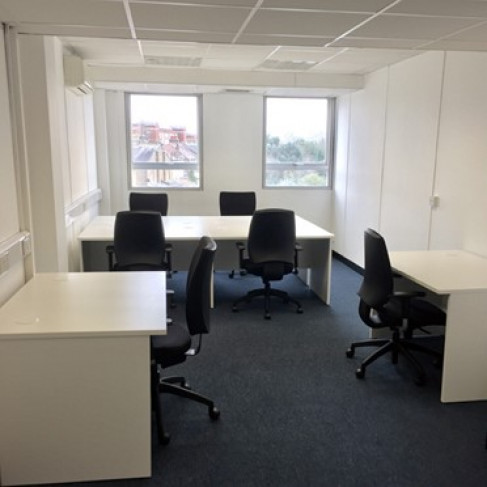 Office: Diamond House, Richmond, TW9