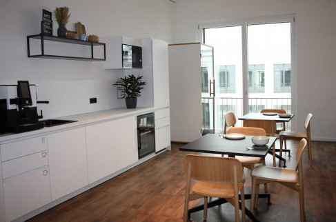 Office: Johanna-Kinkel-Strasse 1-2, Regensburg, 93049
