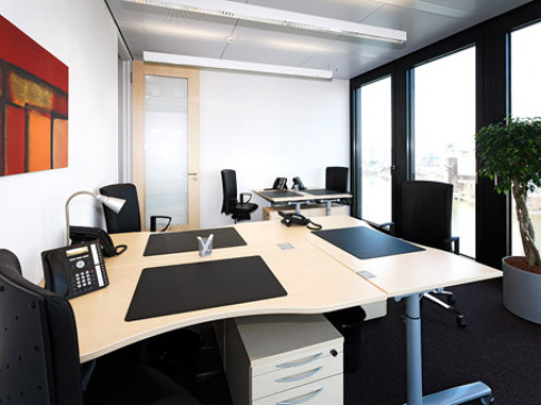 Office: Hafenspitze Medienhafen, Speditionstrasse 21, Dusseldorf, 40221