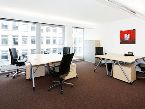 Office: Königsallee, 4th + 5th floor, Dusseldorf, 40212