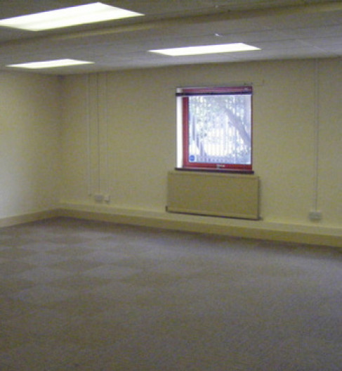Office: Elles House, Farnborough, GU16