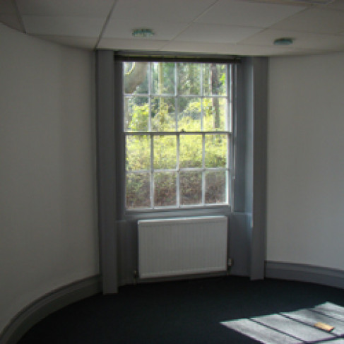 Office: Fennels Lodge - Loudwater, High Wycombe, HP11