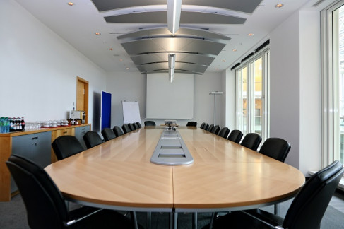 Office: Mainzer Landstrabe, Frankfurt, 60325