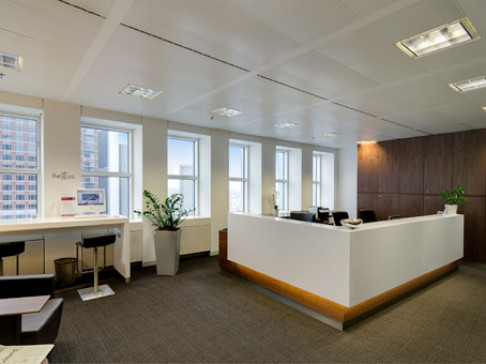 Office: An der Messe, 20th Floor, Frankfurt, 60327