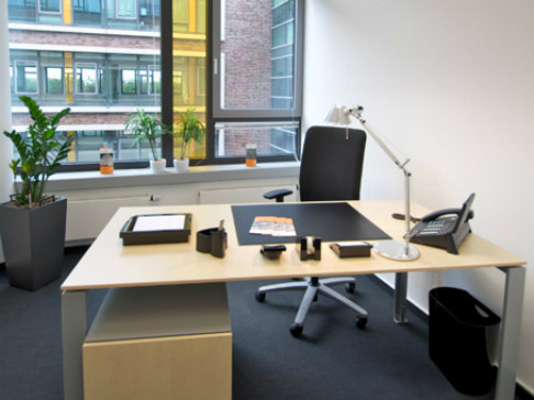 Office: AOC, Hanauer Landstrasse 291 B, Frankfurt, 60314