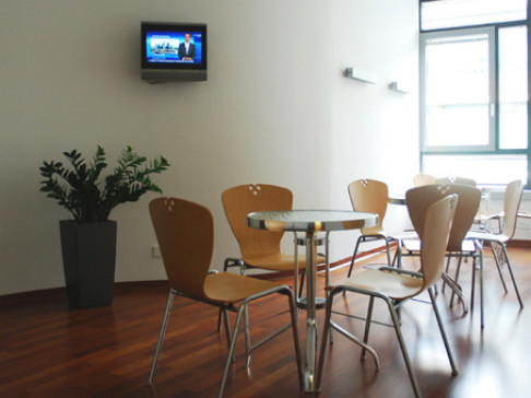 Office: AOC, Hanauer Landstrasse 291 B, Frankfurt, 60314