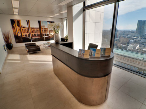 Office: OpernTurm, Frankfurt, 60306
